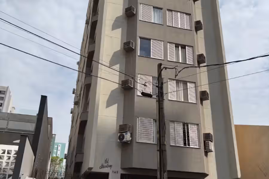 Apartamento em Zona 03 Maringá